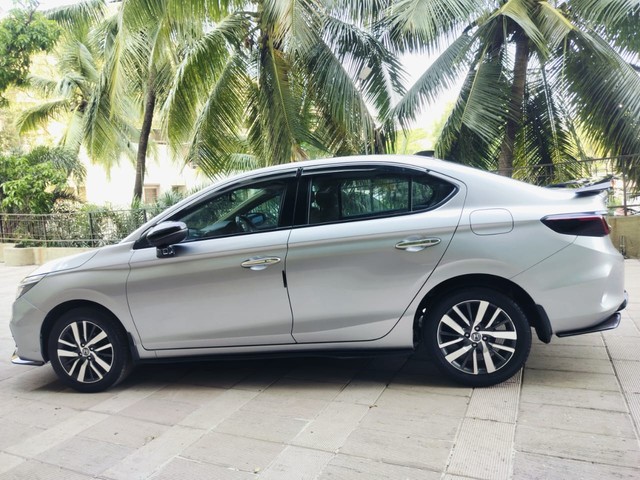 Second-hand 2022 Honda City ZX CVT for sale in Mumbai-3