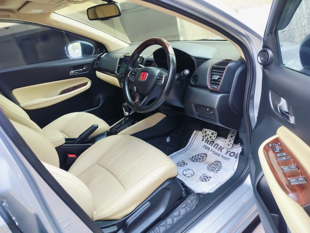 Second-hand 2022 Honda City ZX CVT for sale in Mumbai-8
