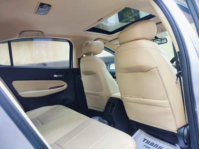 Second-hand 2022 Honda City ZX CVT for sale in Mumbai-7