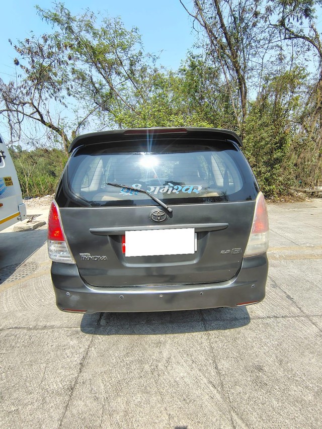Second-hand 2011 Toyota Innova 2.0 G1 for sale in Mumbai-2