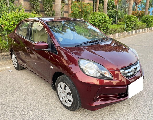 Honda Amaze S AT i-Vtech Second-hand 2015 Honda Amaze S AT i-Vtech for sale in New Delhi-9