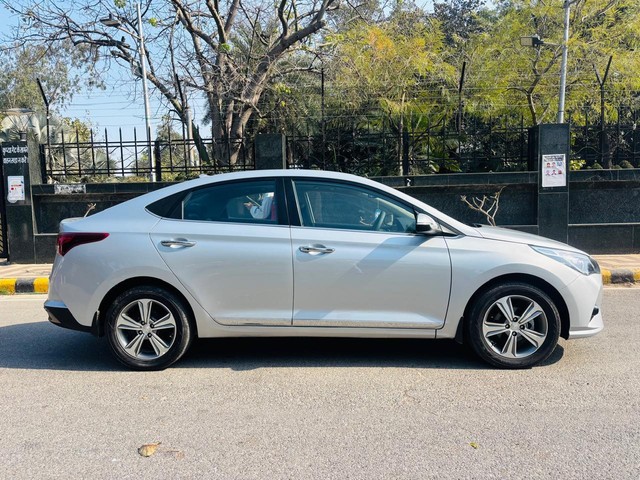 Second-hand 2017 Hyundai Verna CRDi 1.6 SX Option for sale in New Delhi-1