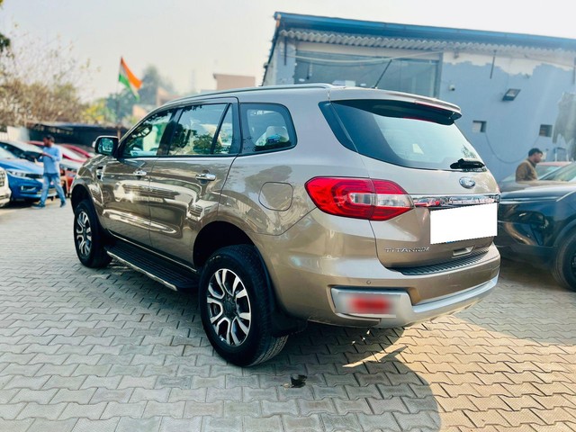 Second-hand 2019 Ford Endeavour Titanium Plus 4X2 for sale in Faridabad-3