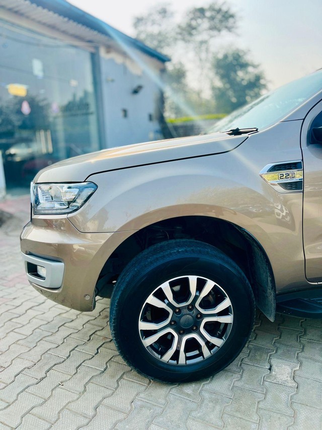 Second-hand 2019 Ford Endeavour Titanium Plus 4X2 for sale in Faridabad-8