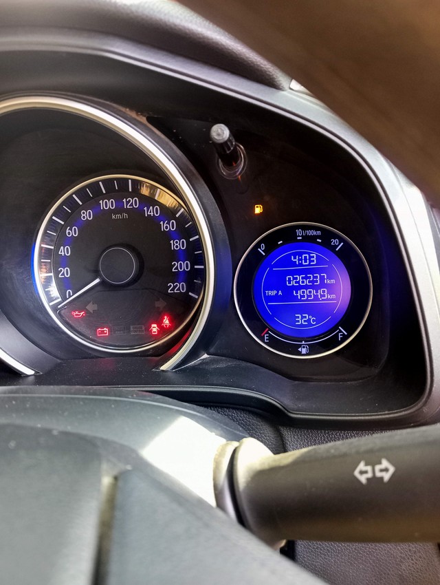 Second-hand 2022 Honda Jazz V for sale in Kolkata-4