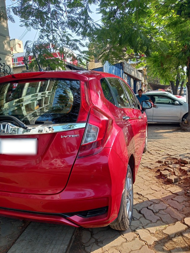 Second-hand 2022 Honda Jazz V for sale in Kolkata-9