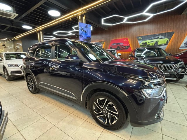 Second-hand 2022 Kia Carens Luxury Plus Diesel AT 6 STR BSVI for sale in Nashik-7