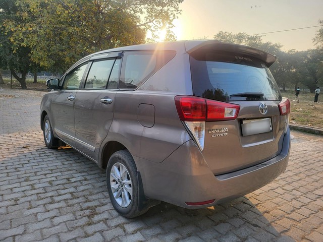 Second-hand 2020 Toyota Innova Crysta 2.8 GX AT BSIV for sale in New Delhi-11