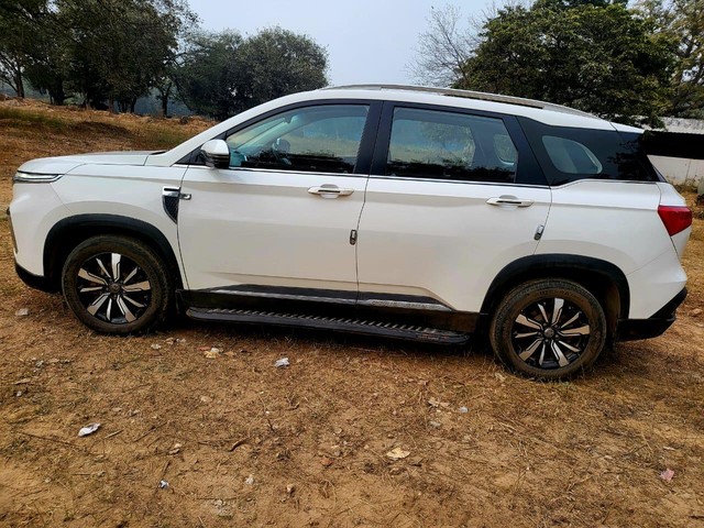 Second-hand 2020 MG Hector Sharp Diesel MT for sale in New Delhi-4