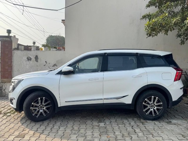Second-hand 2022 Mahindra XUV700 AX7 Diesel AT BSVI for sale in Kurukshetra-2
