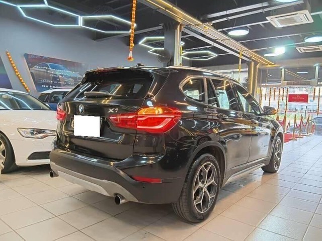 Second-hand 2017 BMW X1 sDrive 20d xLine for sale in Mumbai-5