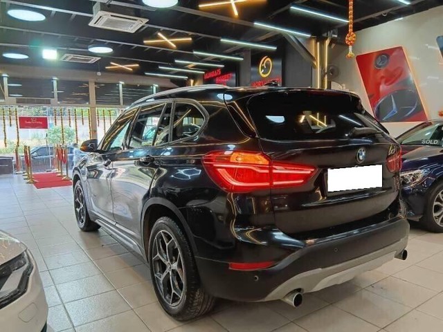 Second-hand 2017 BMW X1 sDrive 20d xLine for sale in Mumbai-6