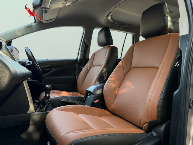 Second-hand 2019 Toyota Innova Crysta 2.4 VX MT BSIV for sale in New Delhi-12