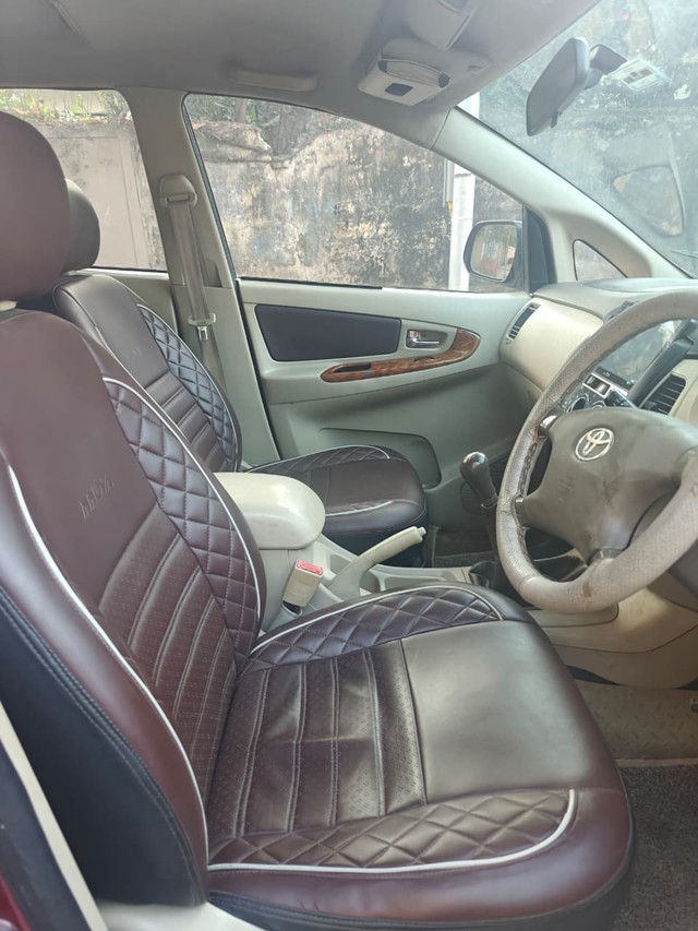 Second-hand 2008 Toyota Innova 2.5 V Diesel 8-seater for sale in Mumbai-12