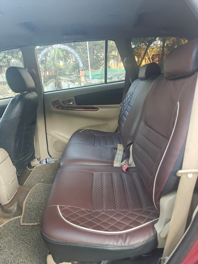 Second-hand 2008 Toyota Innova 2.5 V Diesel 8-seater for sale in Mumbai-11