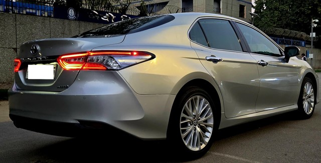 Second-hand 2020 Toyota Camry Hybrid 2.5 for sale in New Delhi-1