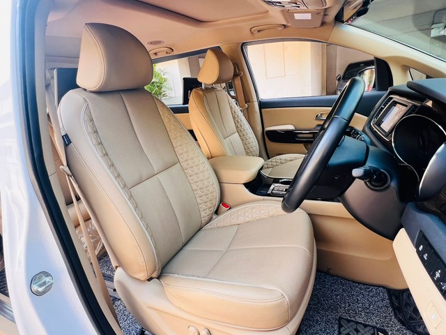 Second-hand 2022 Kia Carnival Limousine Plus for sale in Mumbai-9