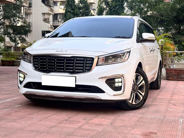 Second-hand 2022 Kia Carnival Limousine Plus for sale in Mumbai-4