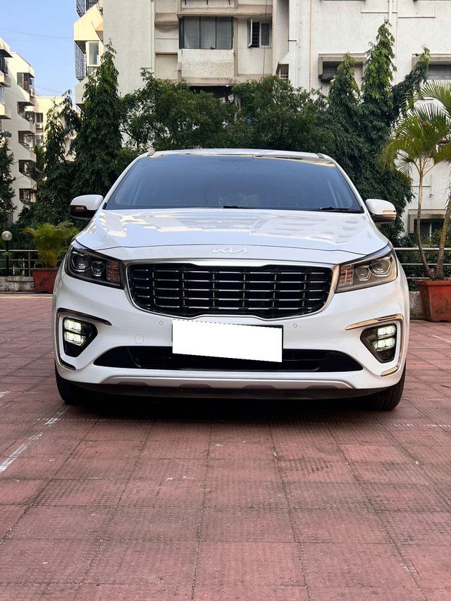 Second-hand 2022 Kia Carnival Limousine Plus for sale in Mumbai-5