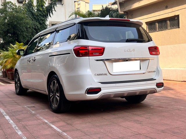 Second-hand 2022 Kia Carnival Limousine Plus for sale in Mumbai-10