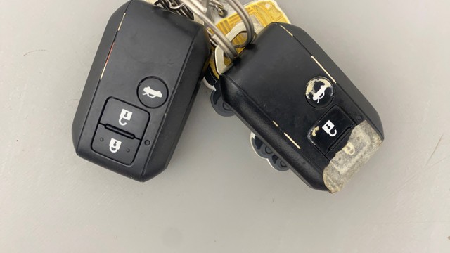 Second-hand 2022 Maruti Suzuki Swift Dzire ZXI CNG BSVI for sale in Bangalore-21