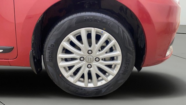 Second-hand 2022 Maruti Suzuki Swift Dzire ZXI CNG BSVI for sale in Bangalore-24