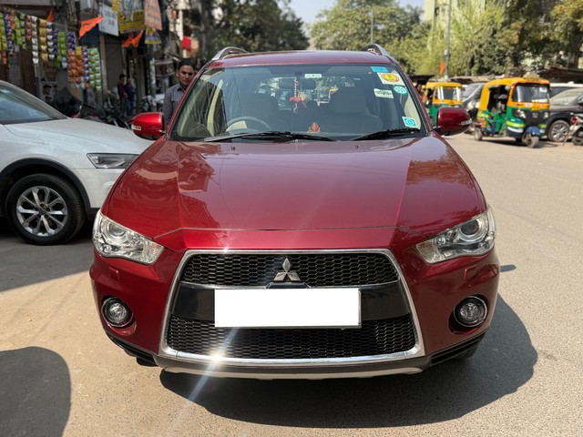Mitsubishi Outlander 2.4 Second-hand 2011 Mitsubishi Outlander 2.4 for sale in New Delhi-3