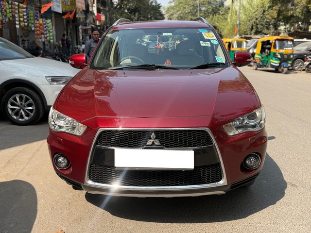 Mitsubishi Outlander 2.4 Second-hand 2011 Mitsubishi Outlander 2.4 for sale in New Delhi-0