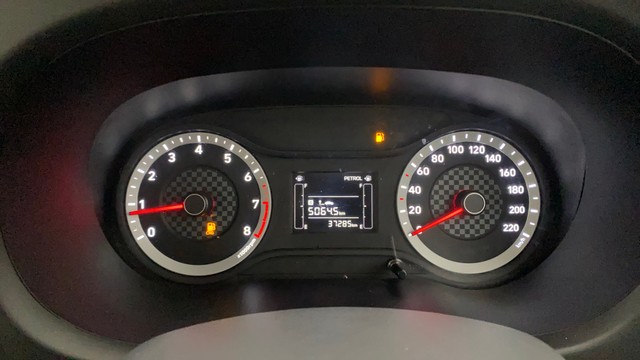 Second-hand 2021 Hyundai Grand i10 Nios Magna CNG for sale in Mumbai-11