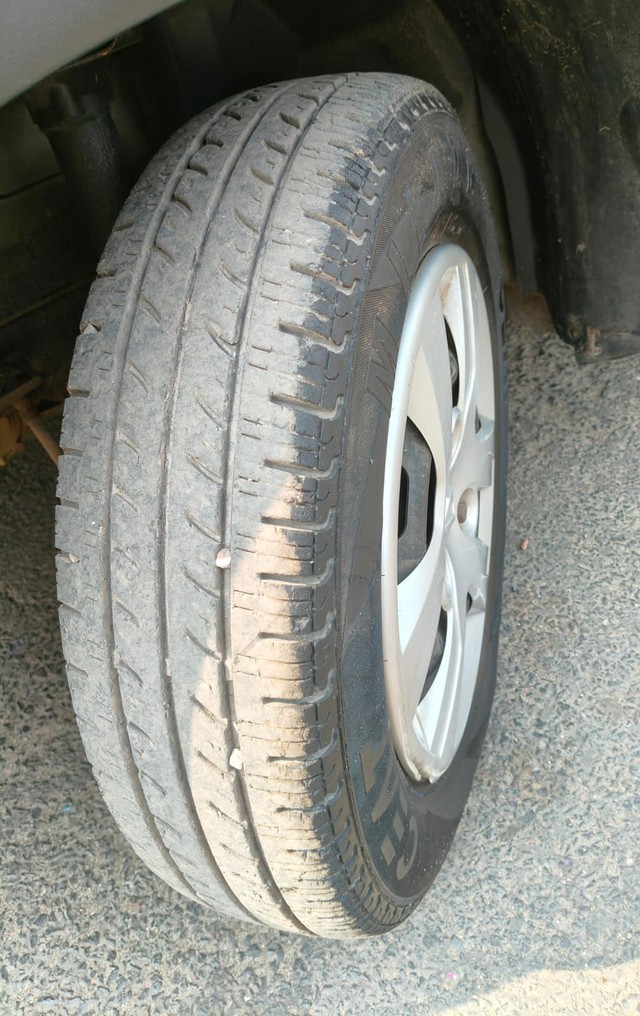 Renault KWID RXT Second-hand 2016 Renault KWID RXT for sale in Kolkata-16