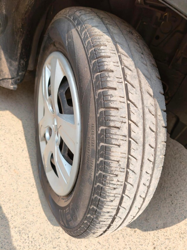 Renault KWID RXT Second-hand 2016 Renault KWID RXT for sale in Kolkata-19