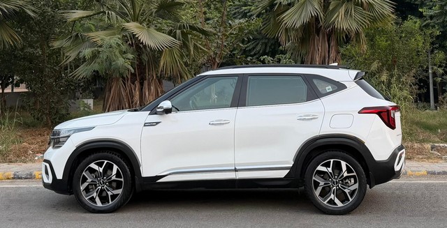 Second-hand 2023 Kia Seltos GTX Plus S Turbo DCT for sale in New Delhi-4