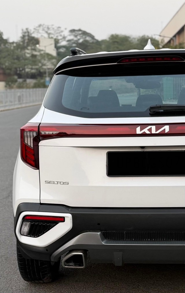 Second-hand 2023 Kia Seltos GTX Plus S Turbo DCT for sale in New Delhi-3