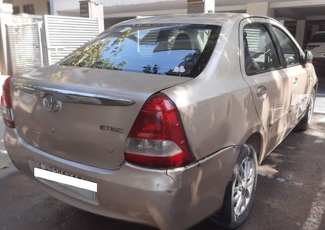 Second-hand 2011 Toyota Etios VX for sale in Gurgaon-4
