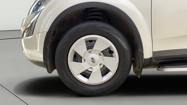 Second-hand 2018 Mahindra XUV500 W7 for sale in Navi Mumbai-30