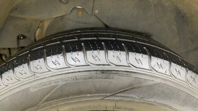 Second-hand 2018 Mahindra XUV500 W7 for sale in Navi Mumbai-3