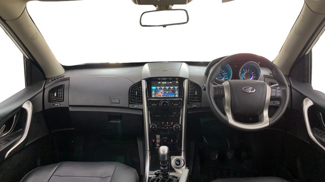 Second-hand 2018 Mahindra XUV500 W7 for sale in Navi Mumbai-22