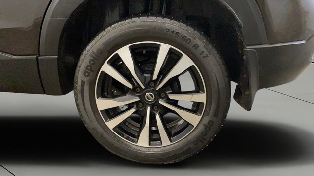 Second-hand 2021 Nissan Kicks 1.5 XV for sale in New Delhi-26