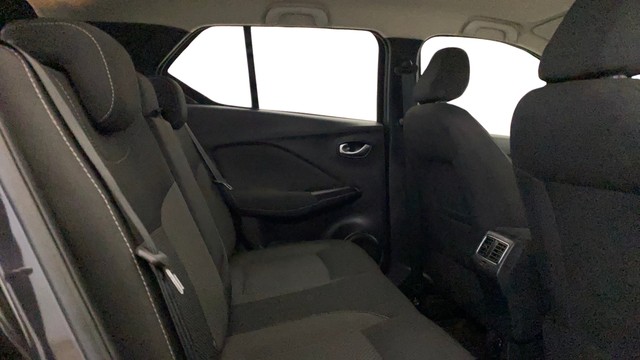 Second-hand 2021 Nissan Kicks 1.5 XV for sale in New Delhi-16