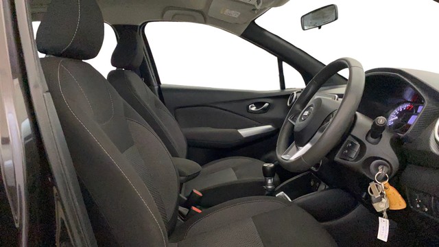 Second-hand 2021 Nissan Kicks 1.5 XV for sale in New Delhi-15