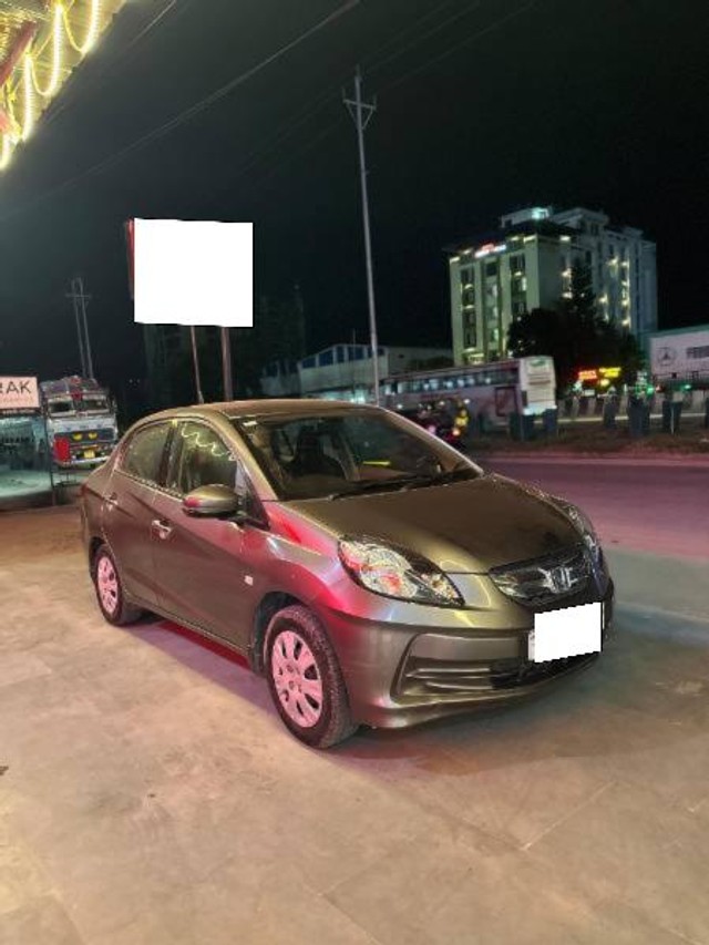 Second-hand 2015 Honda Amaze E i-Vtech for sale in Dhubri-3