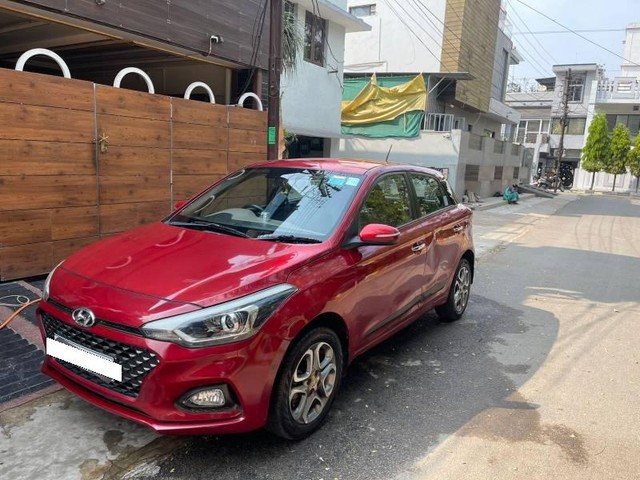 Second-hand 2018 Hyundai i20 1.2 Asta Option for sale in Raipur-3