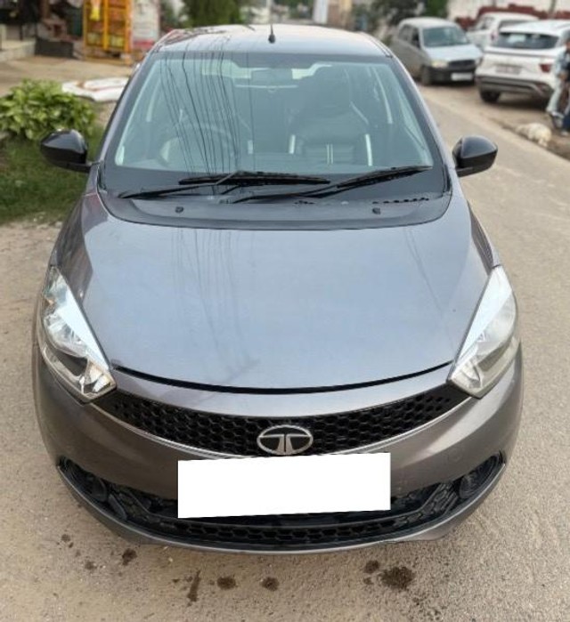 Second-hand 2018 Tata Tiago 1.2 Revotron XT for sale in Jammu-8