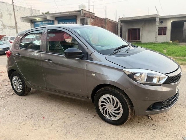 Second-hand 2018 Tata Tiago 1.2 Revotron XT for sale in Jammu-9