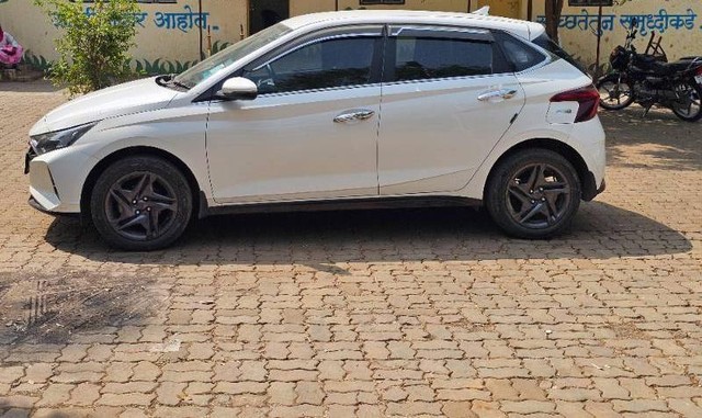 Second-hand 2023 Hyundai i20 Sportz IVT for sale in Pimpri chinchwad-5