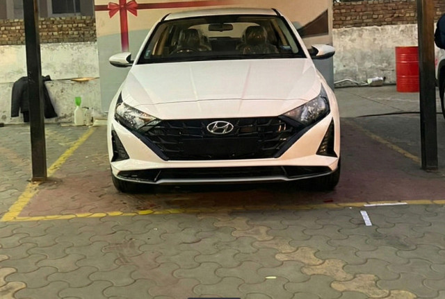 Second-hand 2024 Hyundai i20 Sportz IVT for sale in Ludhiana-0