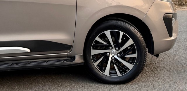 Toyota Innova Crysta 2.4 ZX 7 STR AT Second-hand 2022 Toyota Innova Crysta 2.4 ZX 7 STR AT for sale in New Delhi-6