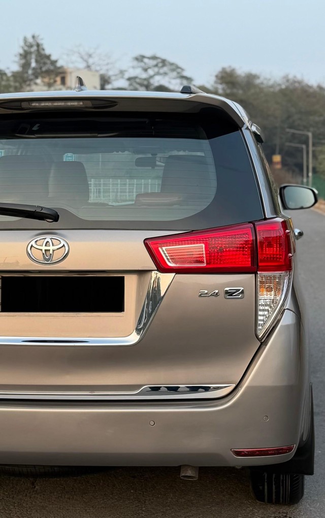 Toyota Innova Crysta 2.4 ZX 7 STR AT Second-hand 2022 Toyota Innova Crysta 2.4 ZX 7 STR AT for sale in New Delhi-2