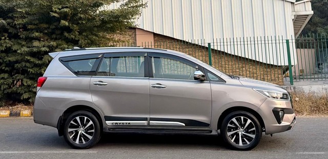 Toyota Innova Crysta 2.4 ZX 7 STR AT Second-hand 2022 Toyota Innova Crysta 2.4 ZX 7 STR AT for sale in New Delhi-1