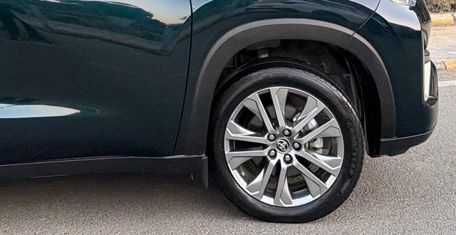 Second-hand 2023 Toyota Innova Hycross ZX Hybrid for sale in New Delhi-7